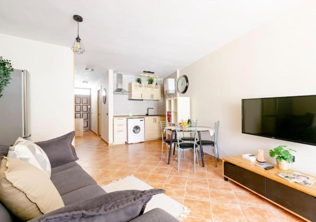 Cosy Apartment In Los Cristianos 5Min To The Ocean מראה חיצוני תמונה